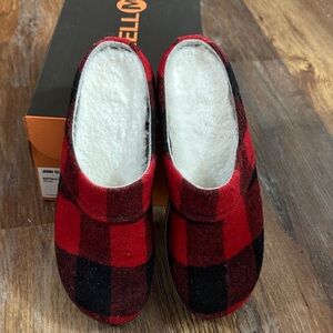 Merrell Red and Black Plaid JUNO clogs size 8